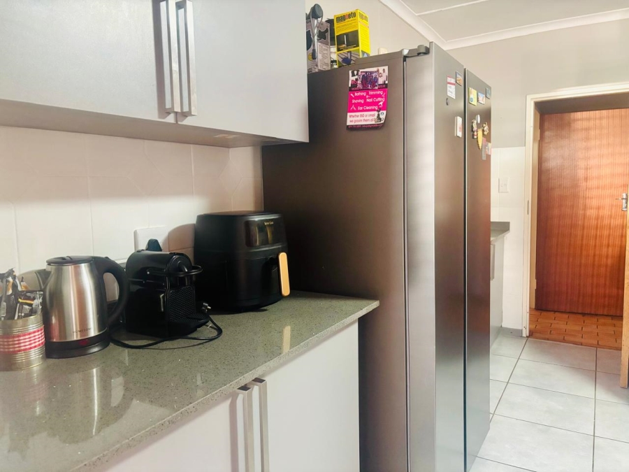 4 Bedroom Property for Sale in Heuwelsig Free State